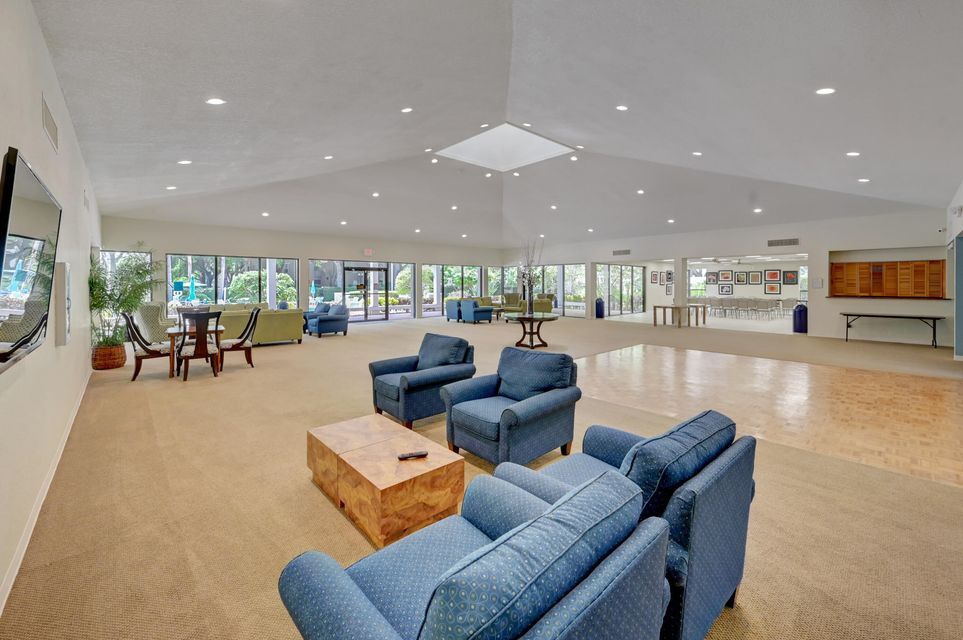 Building Photo - 2756 Carnation Ct