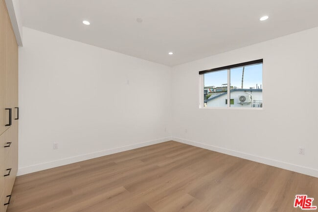 Building Photo - 12704 Pacific Ave