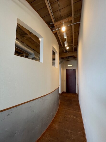 Building Photo - 220 S 2nd St