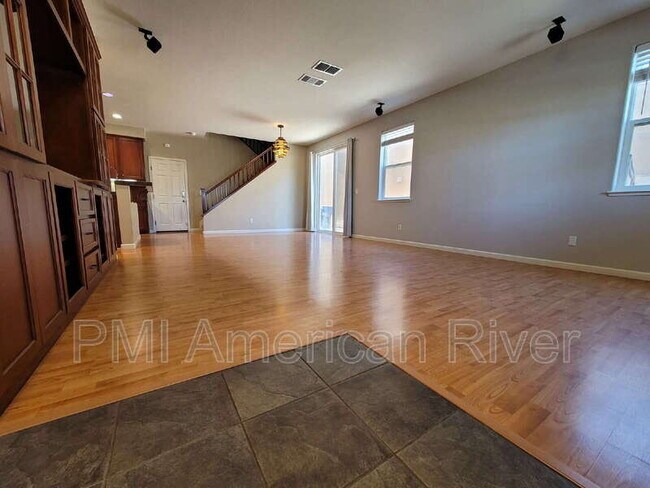 Building Photo - 5421 Noyack Way