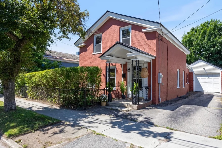 Exterior - 47 Pitkin St