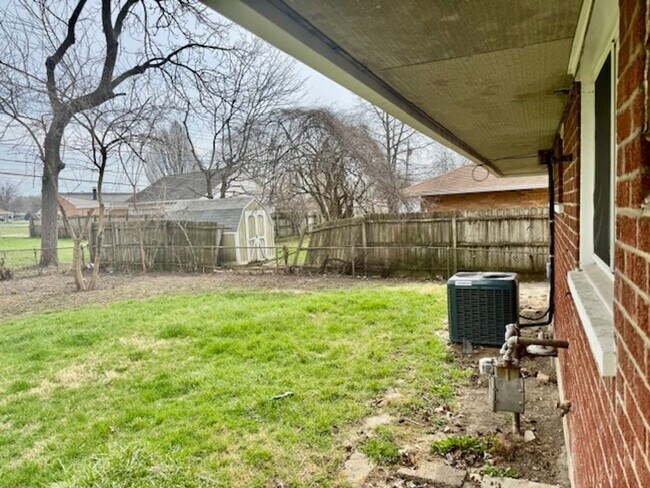 Building Photo - 3 Bedroom, 2 Bath Ranch Home with Garage and Fenced Yard in Huber Heights