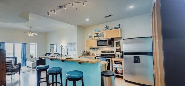 Building Photo - 9420 Seawall Blvd