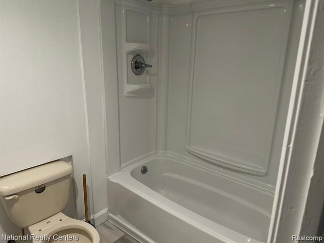 Building Photo - 1792 Bentley Ct