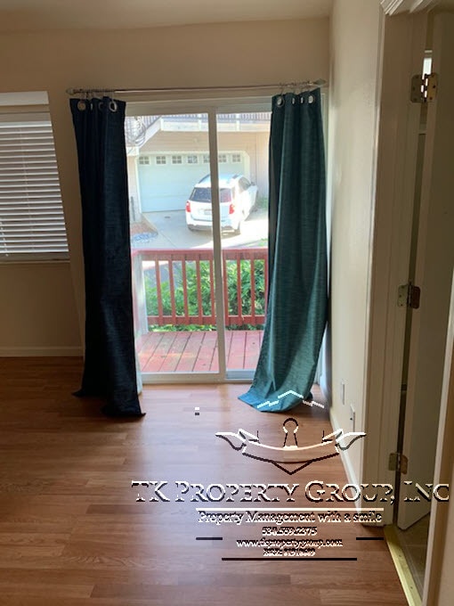 Building Photo - 1335 Oak Ridge Dr