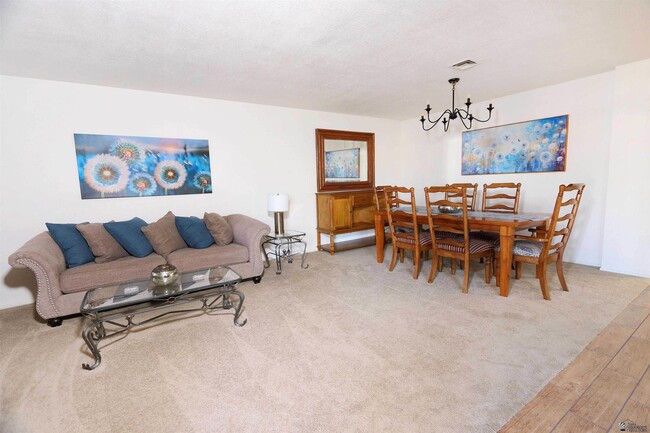 Building Photo - 3533 S Cholla Dr
