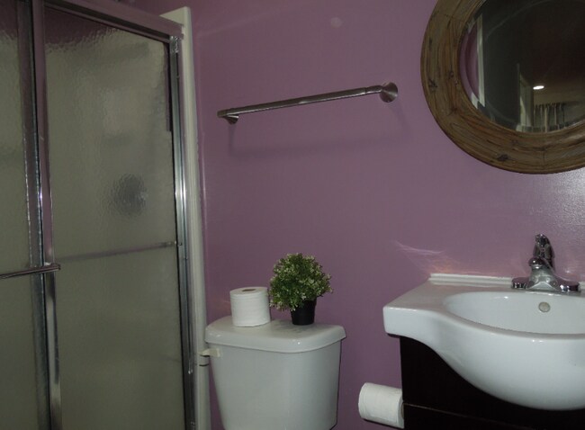 Building Photo - 1801 S 15th St