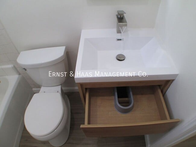 Building Photo - 4541 N Banner Dr