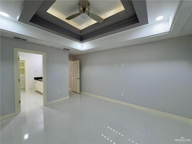 Building Photo - 26 Garman St