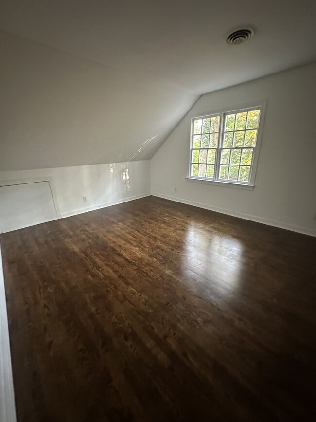 Building Photo - 1804 W 44th St