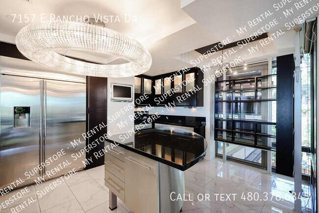 Building Photo - 7157 E Rancho Vista Dr