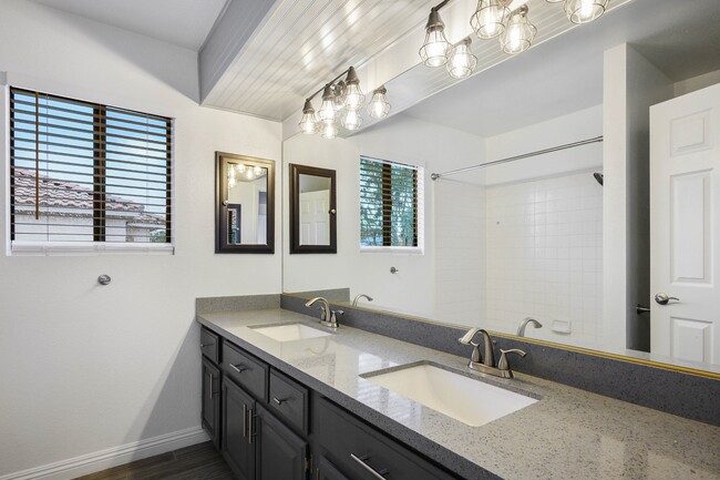Building Photo - 9001 Feather River Ct