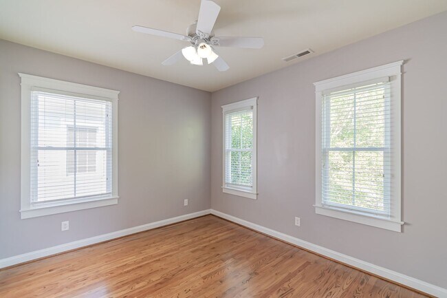 Building Photo - Stunning home in Baxter Village