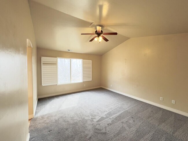 Building Photo - 1078 Cinnamon Ridge Dr