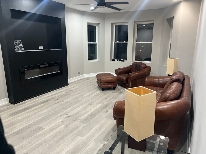 Building Photo - 1863 S Karlov Ave