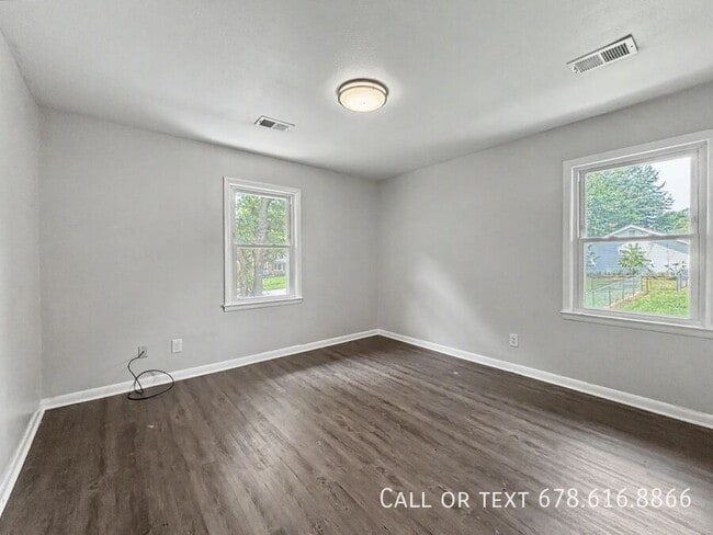Building Photo - 560 Lee Byrd Rd