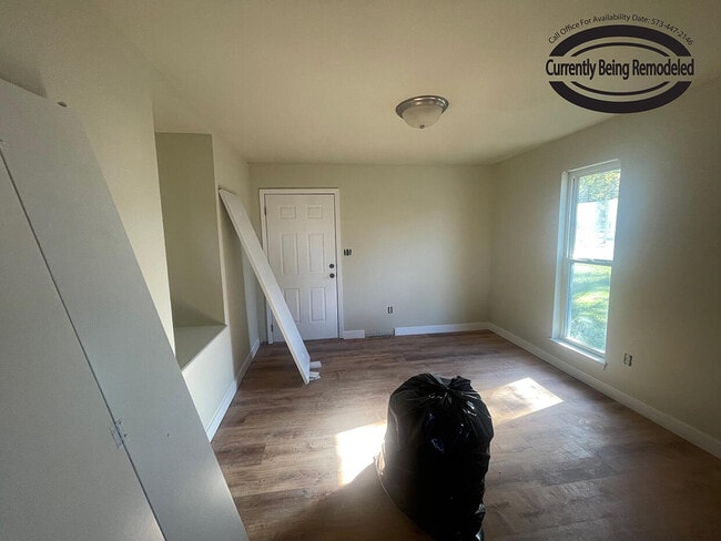 Building Photo - 319 West Blvd N