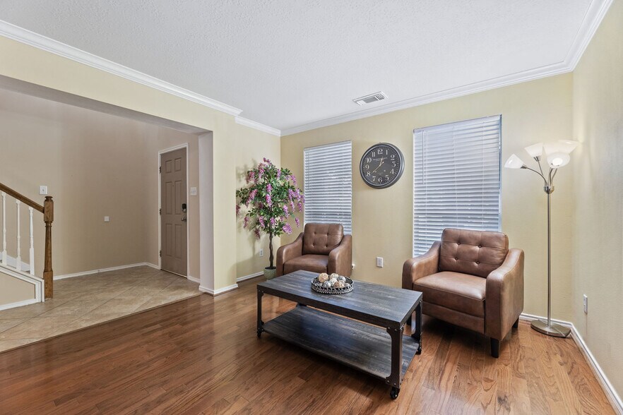Building Photo - 9835 Golden Prairie Ln