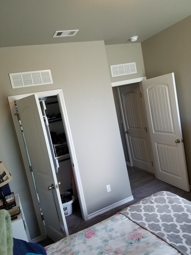 Building Photo - 8037 Pavo Real St