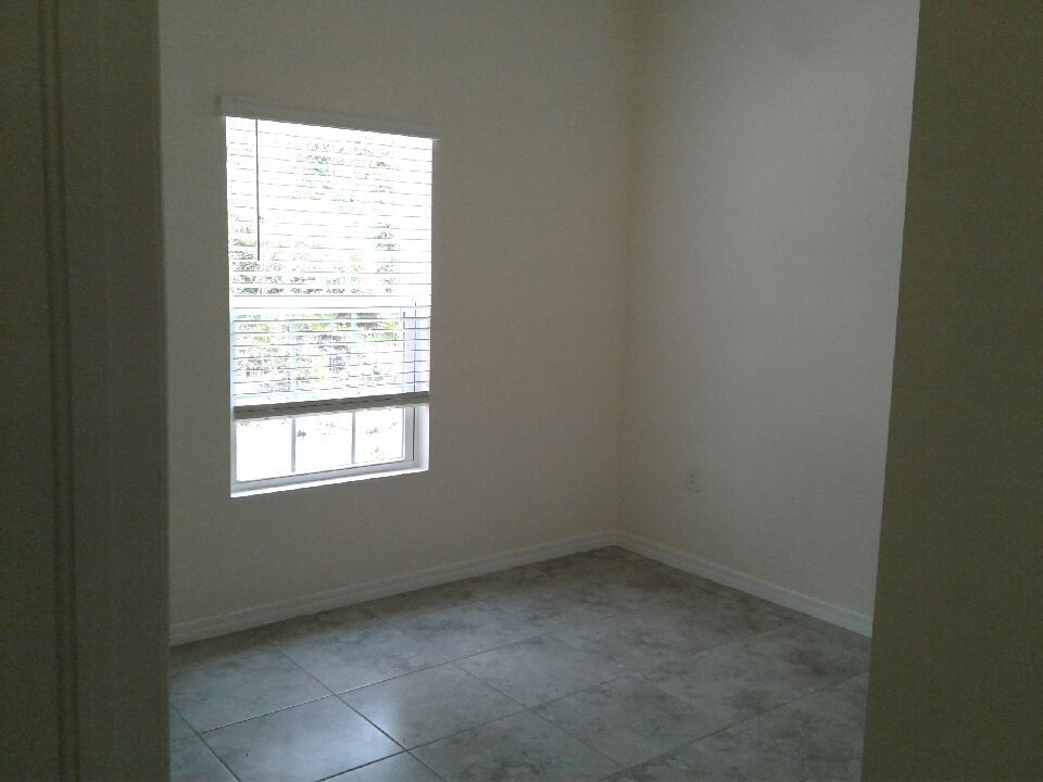 Building Photo - 24484 Zephyr Ct