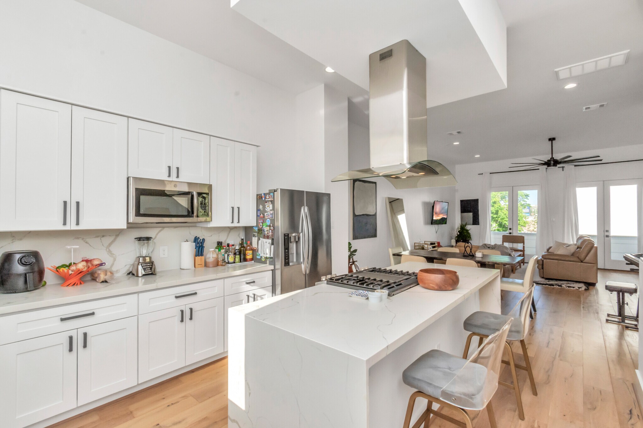 Kitchen - 1815 Elite Dr