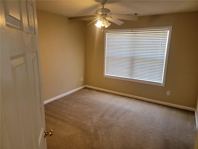 Building Photo - 1698 Broomfield Way