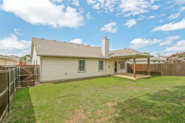 Building Photo - 9932 George Washington Dr