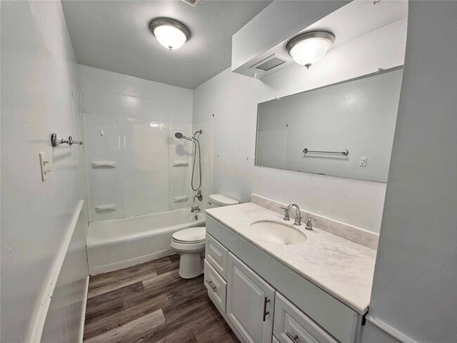 Building Photo - 3224 Lazy Ln