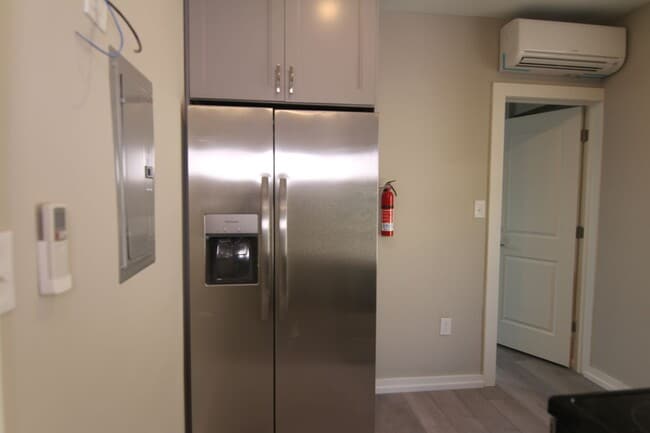 Building Photo - 3945 Baring St