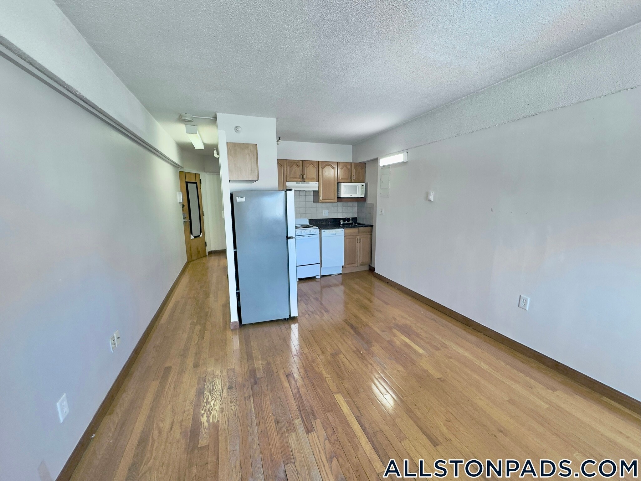 Building Photo - 1110 Commonwealth Ave