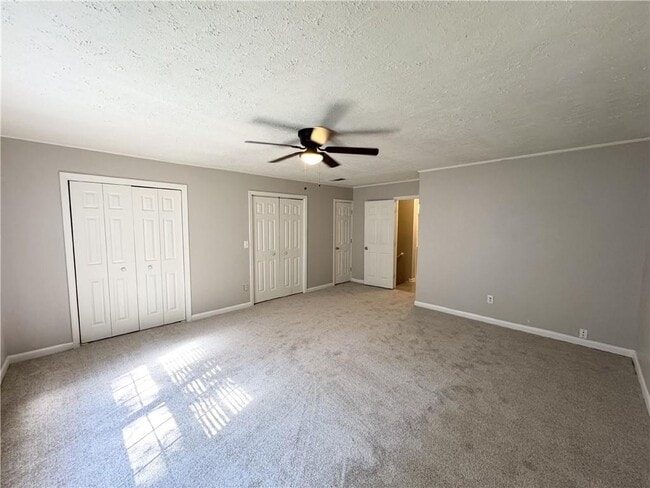 Building Photo - 4991 Sugar Creek Dr