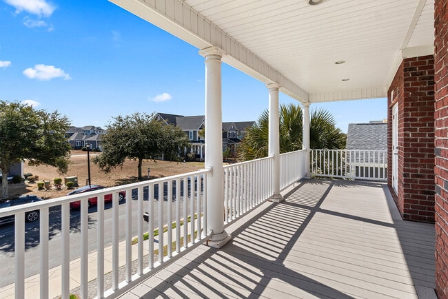 Building Photo - Crystal Water Home