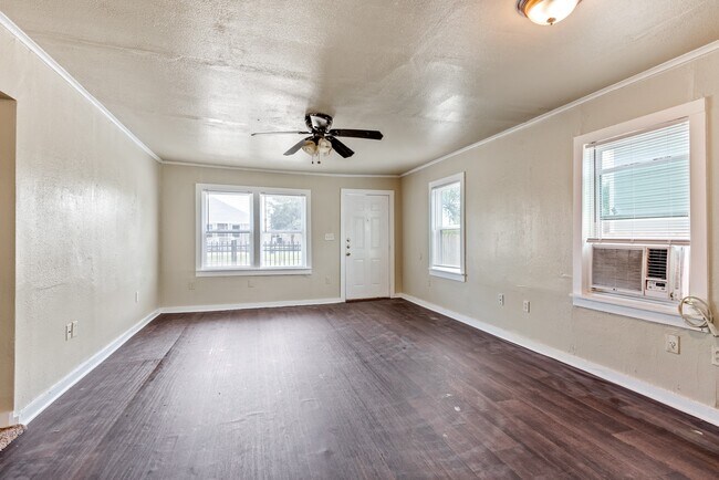 Building Photo - 4324 Avenue H