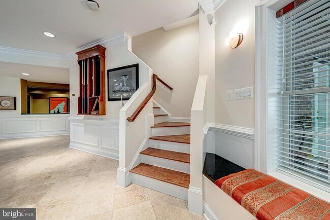 Building Photo - 18852 Ridgeback Ct