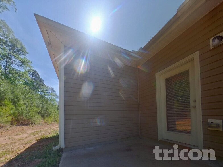 Building Photo - 338 Brookwood Crossing