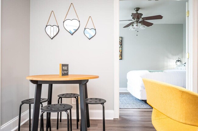 Building Photo - 215 Piedmont Ave NE