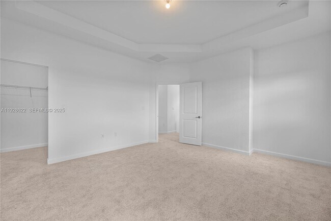 Building Photo - 2498 SE 25th Ct