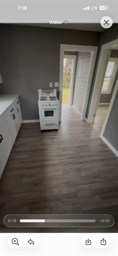 Building Photo - Coming Soon — Renovated 1 Bedroom Home in Nevada, MO!