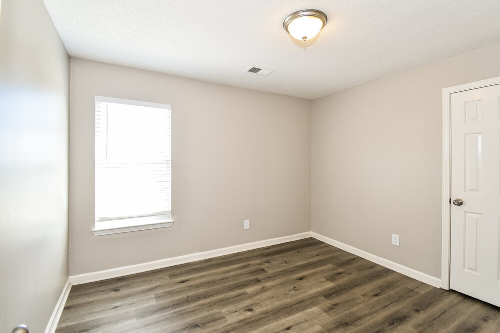 Building Photo - 5397 Kayla Dr