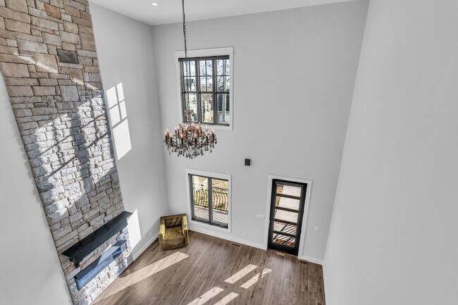 Building Photo - 2312 Buchanan St