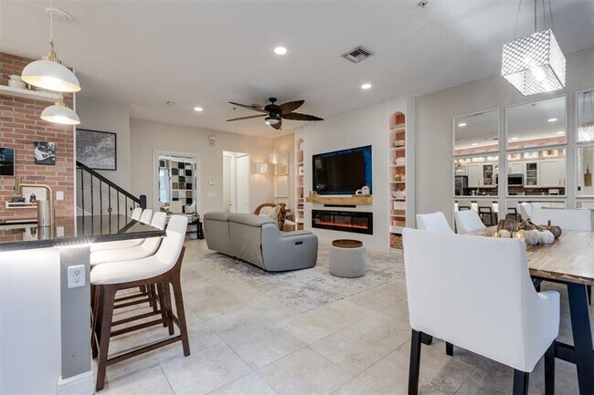 Building Photo - 12467 NW 17th Ct