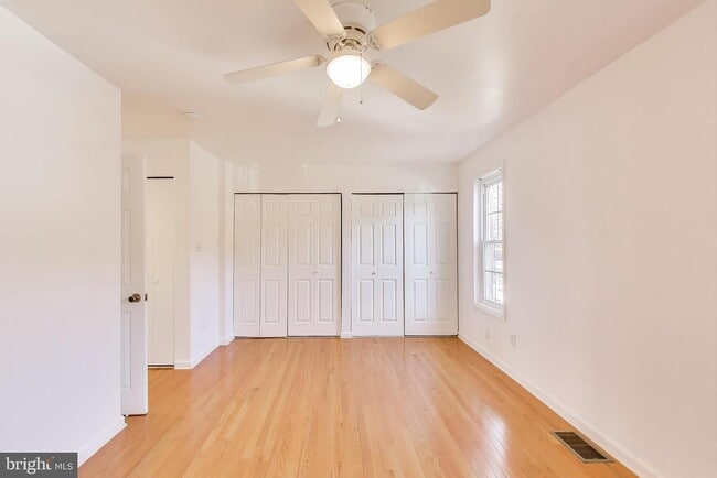 Building Photo - 16 Orchard Dr