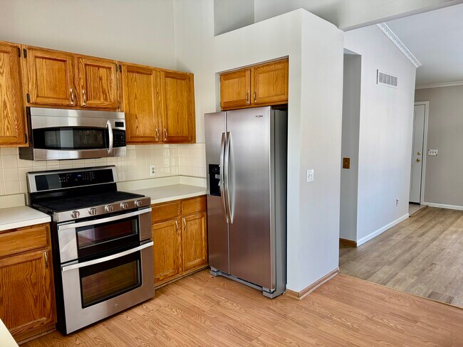 Building Photo - 21600 Whittington St