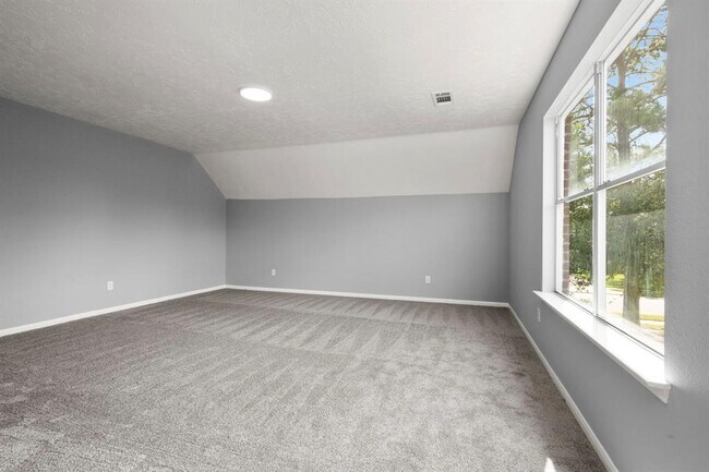 Building Photo - 6615 Broken Stone