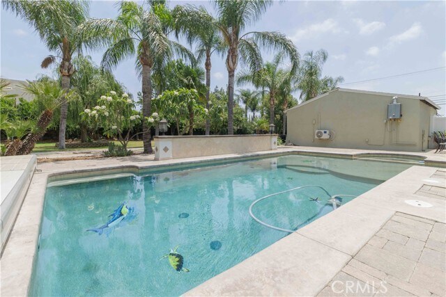 Building Photo - 10249 Jurupa Rd