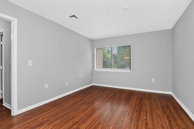 Building Photo - 4804-C Spring Lake Drive
