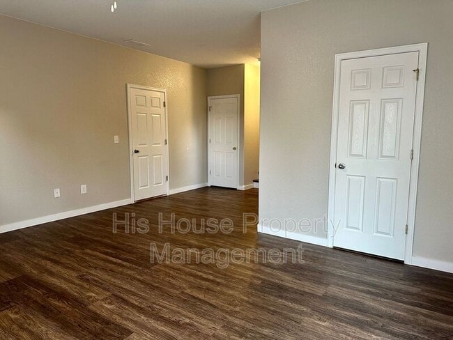 Building Photo - 1715 86th Ave