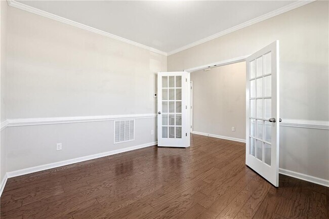 Building Photo - 156 Round Pond Dr