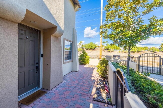 Building Photo - 1423 Caminito Garibay