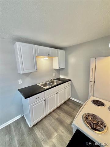 Building Photo - 1437 N Moline St